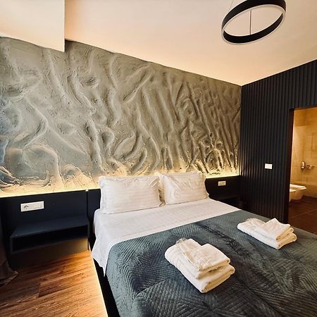 Tirana Central Rooms Экстерьер фото