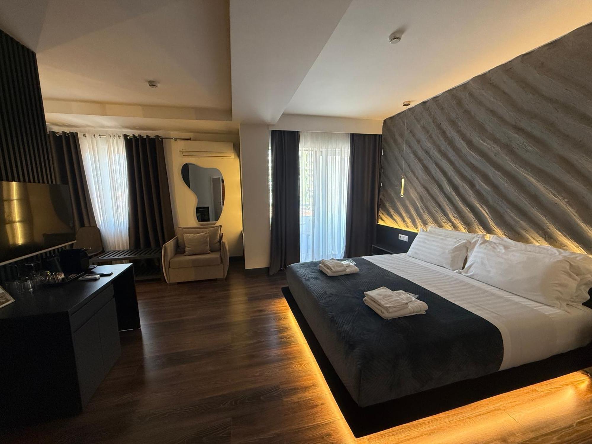 Tirana Central Rooms Экстерьер фото